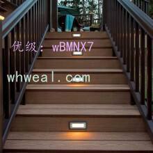 츲